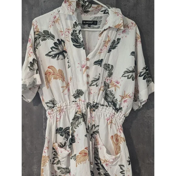 Women's size Medium Blank Nyc Floral romper White, Green & pink - Picture 6 of 9